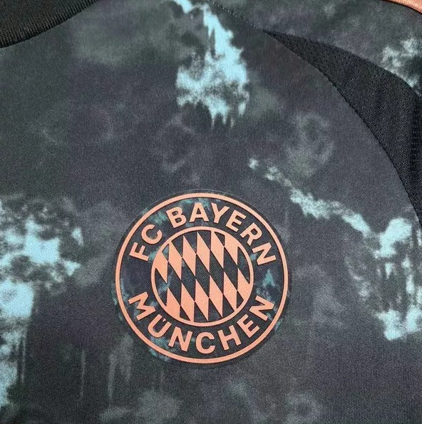 Camisa Bayer de Munique, Temporada 24/25